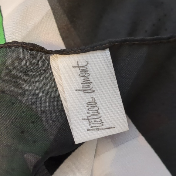 PATRICIA DUMONT 45" SQUARE Flower Scarf - Picture 6 of 7